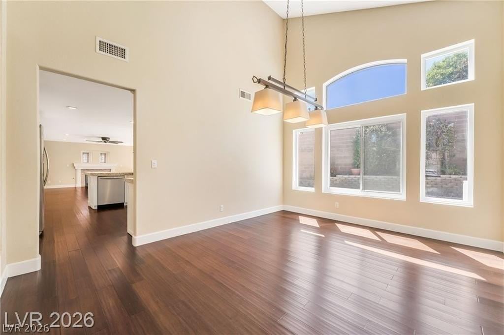 271 Pointe Ranier Ave - Photo 5 of 26