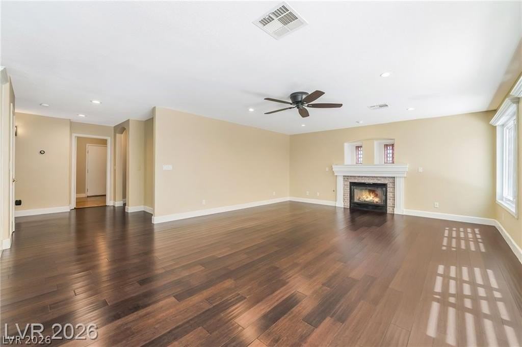 271 Pointe Ranier Ave - Photo 6 of 26