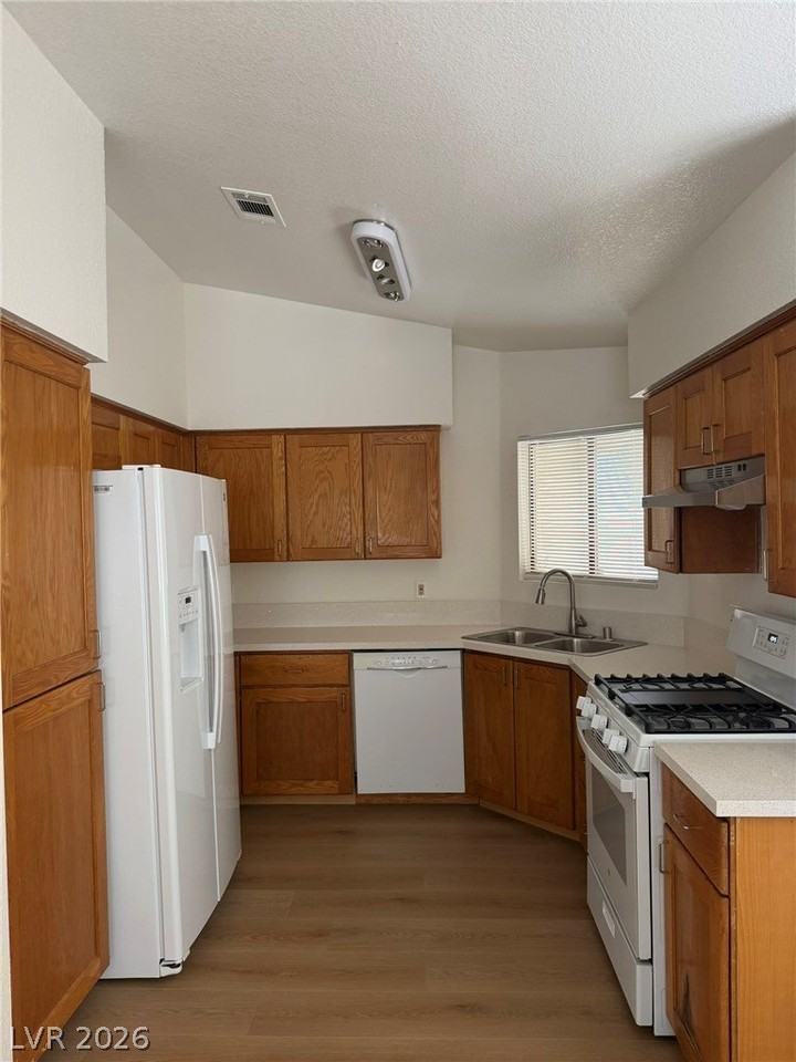 2324 Chapman Hill Dr - Photo 6 of 19