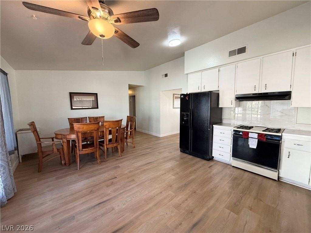 2126 Rawhide St - Photo 5 of 27