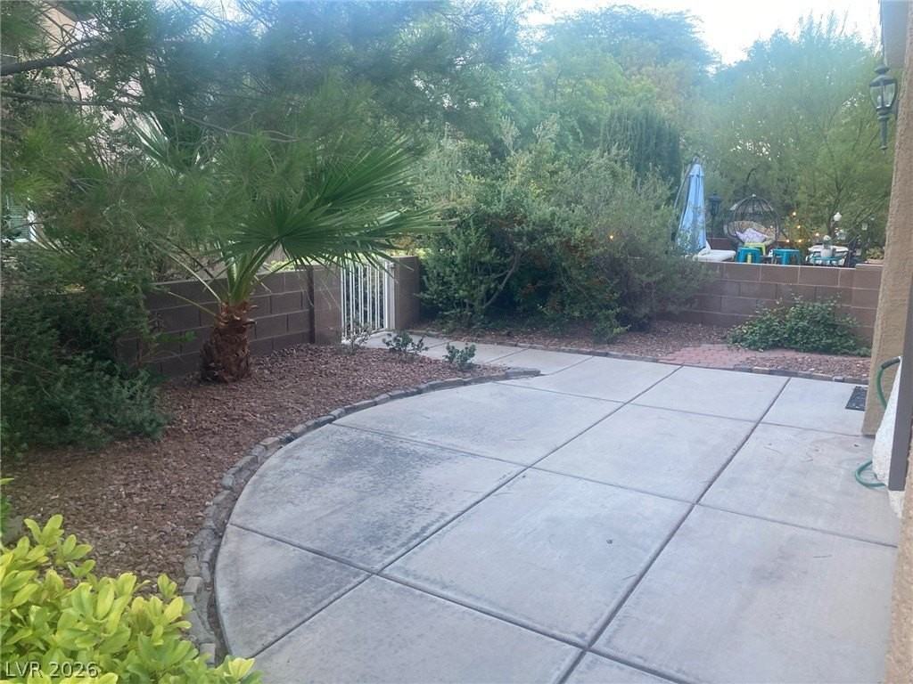 10024 Via Toro Ave - Photo 3 of 16