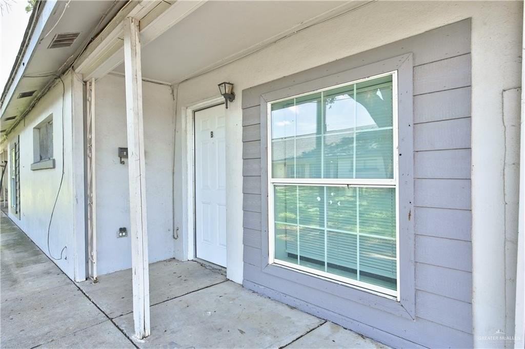 1120 Valley View Dr #B1 - Photo 2 of 15