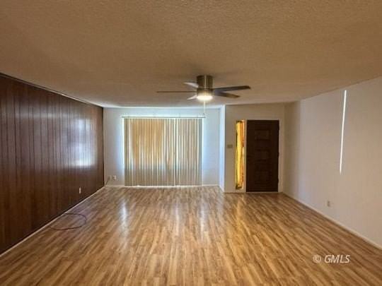 210 E Hunter Dr - Photo 2 of 18