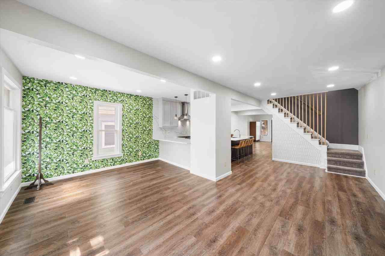 227 West St - Photo 7 of 50