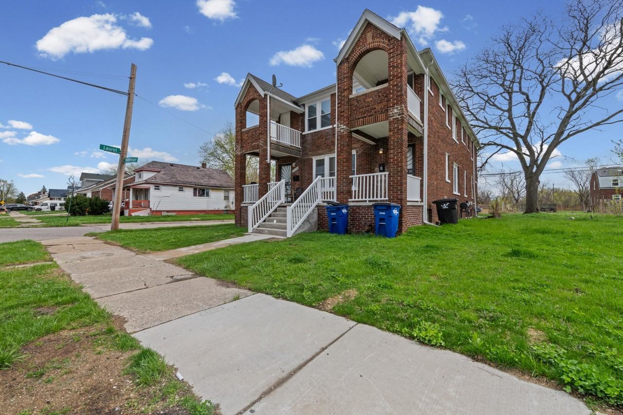 13496 Hazelridge St - Photo 3 of 20