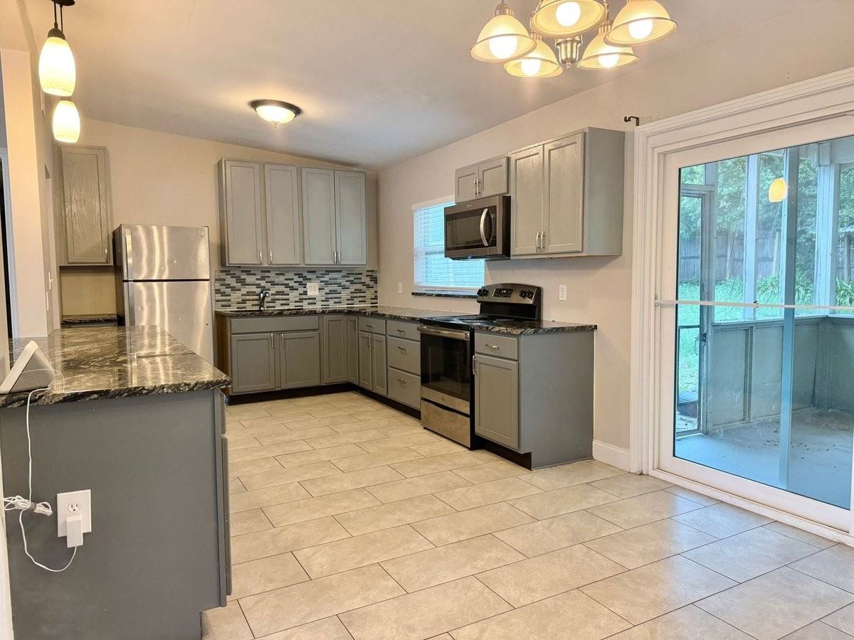 5801 Judy Dee Dr - Photo 7 of 18