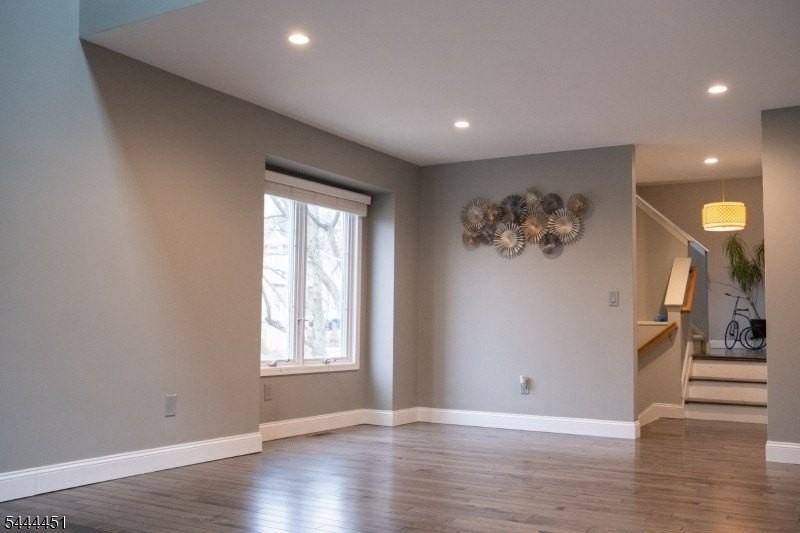 55 Clarken Dr - Photo 5 of 28