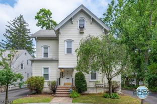 33 Monroe Pl #2 - Photo 1 of 1