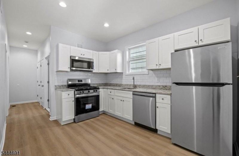 18 Charles St - Photo 2 of 10