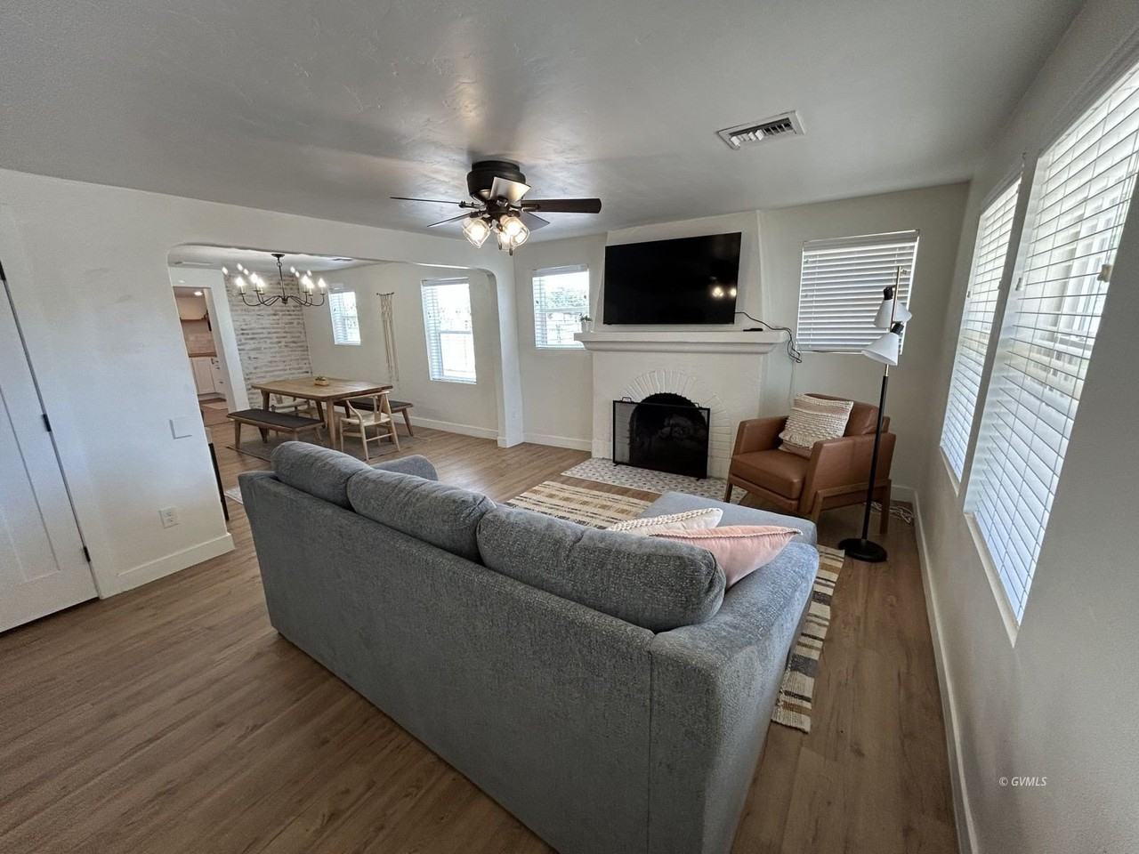 309 Alder Ln - Photo 3 of 10