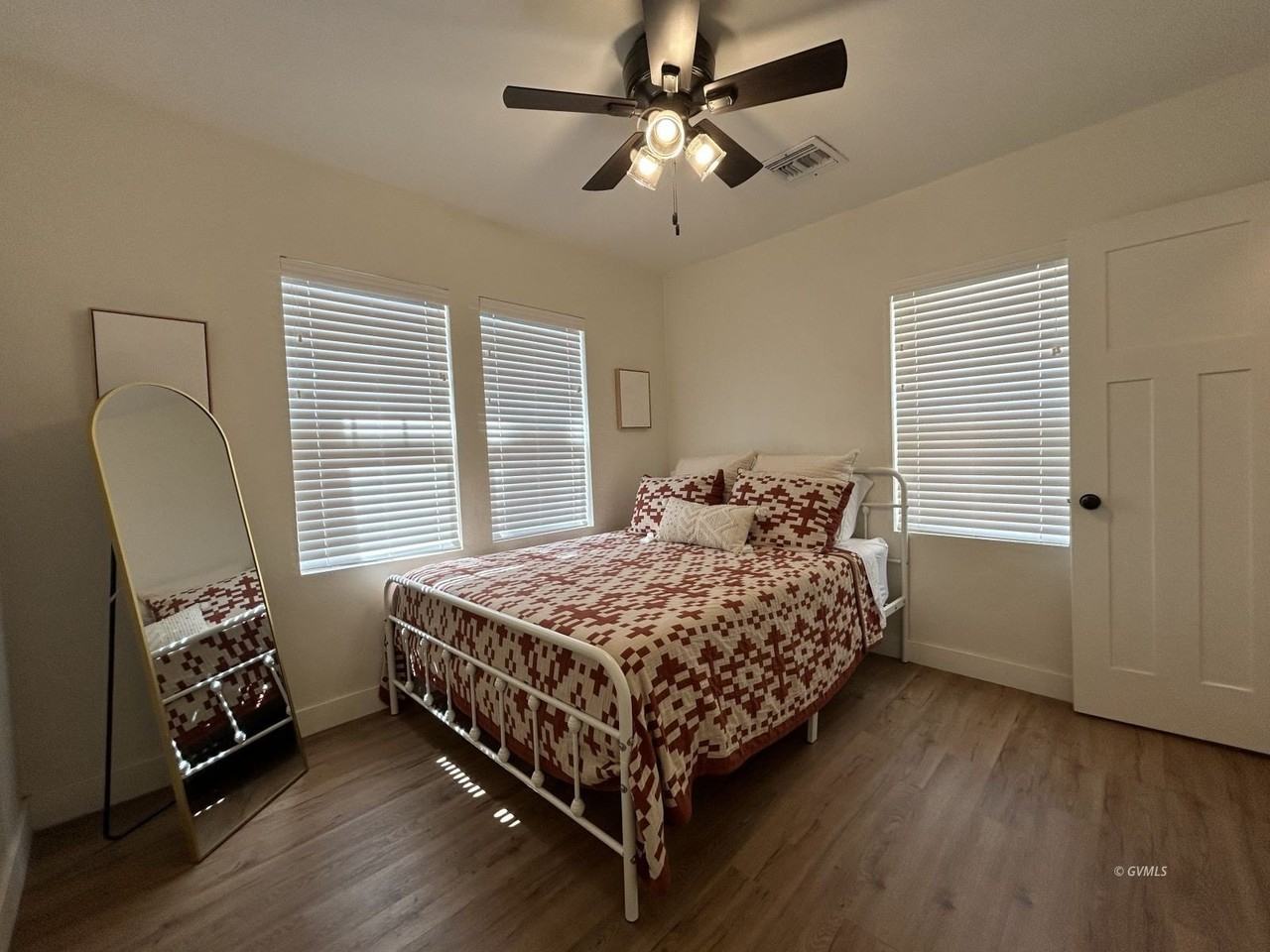 309 Alder Ln - Photo 4 of 10