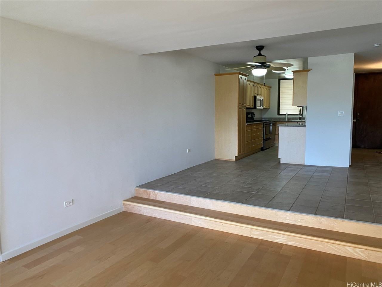 531 Hahaione St #2-18C - Photo 5 of 21