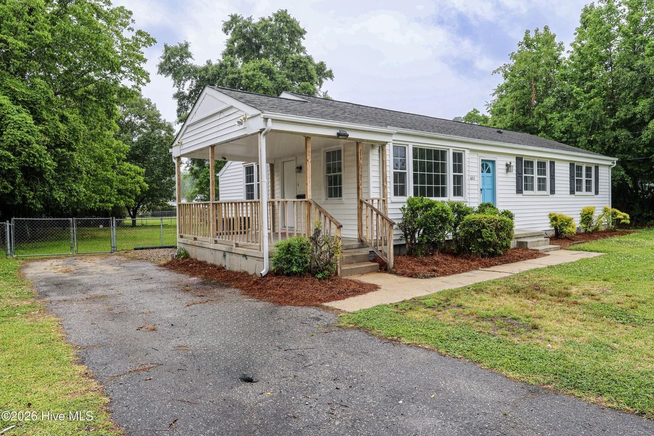 602 Seminole Trl - Photo 2 of 14