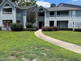 102 Breezewood Dr - Photo 1 of 1