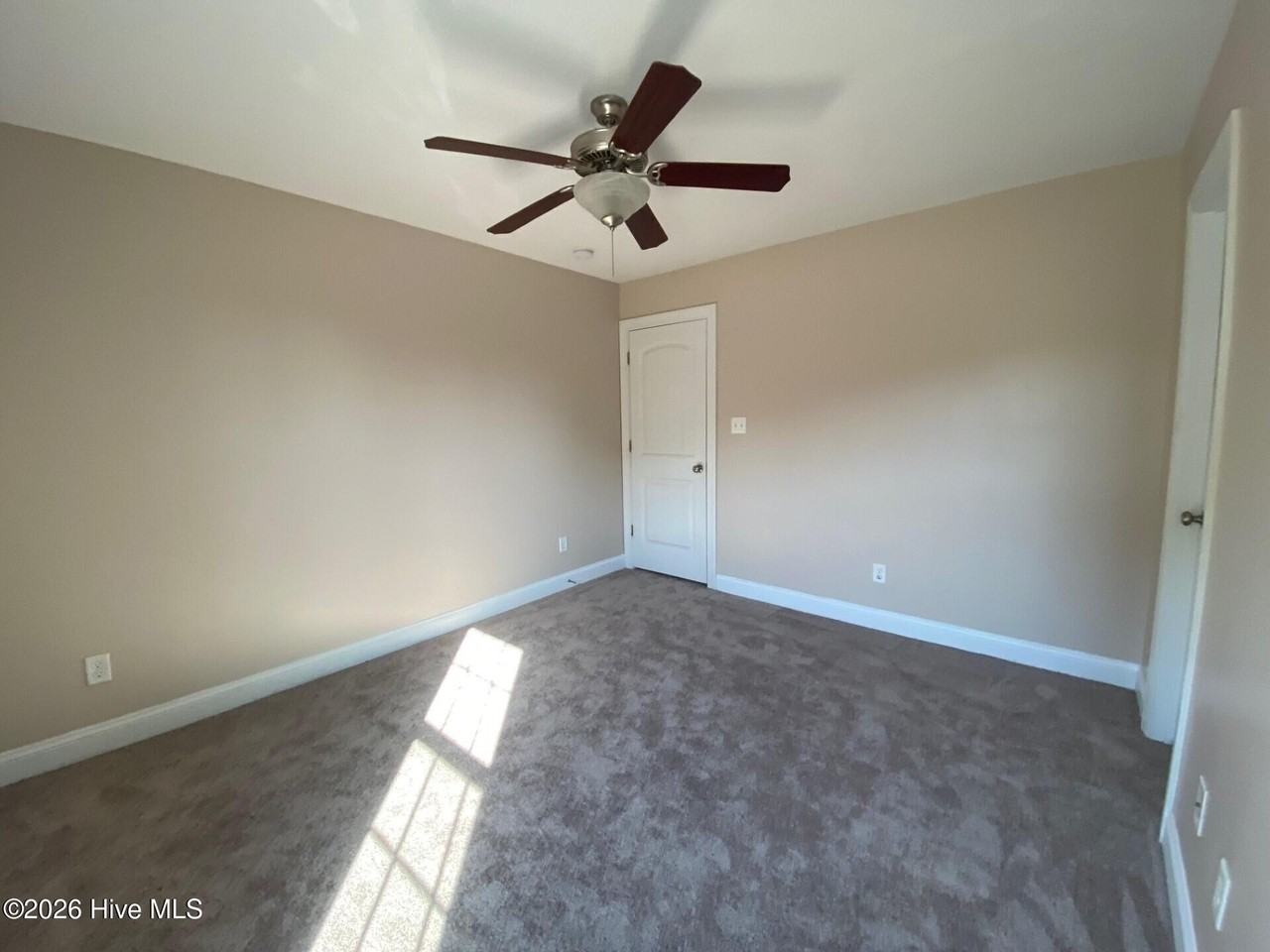 127 W Murrow Ln - Photo 7 of 8