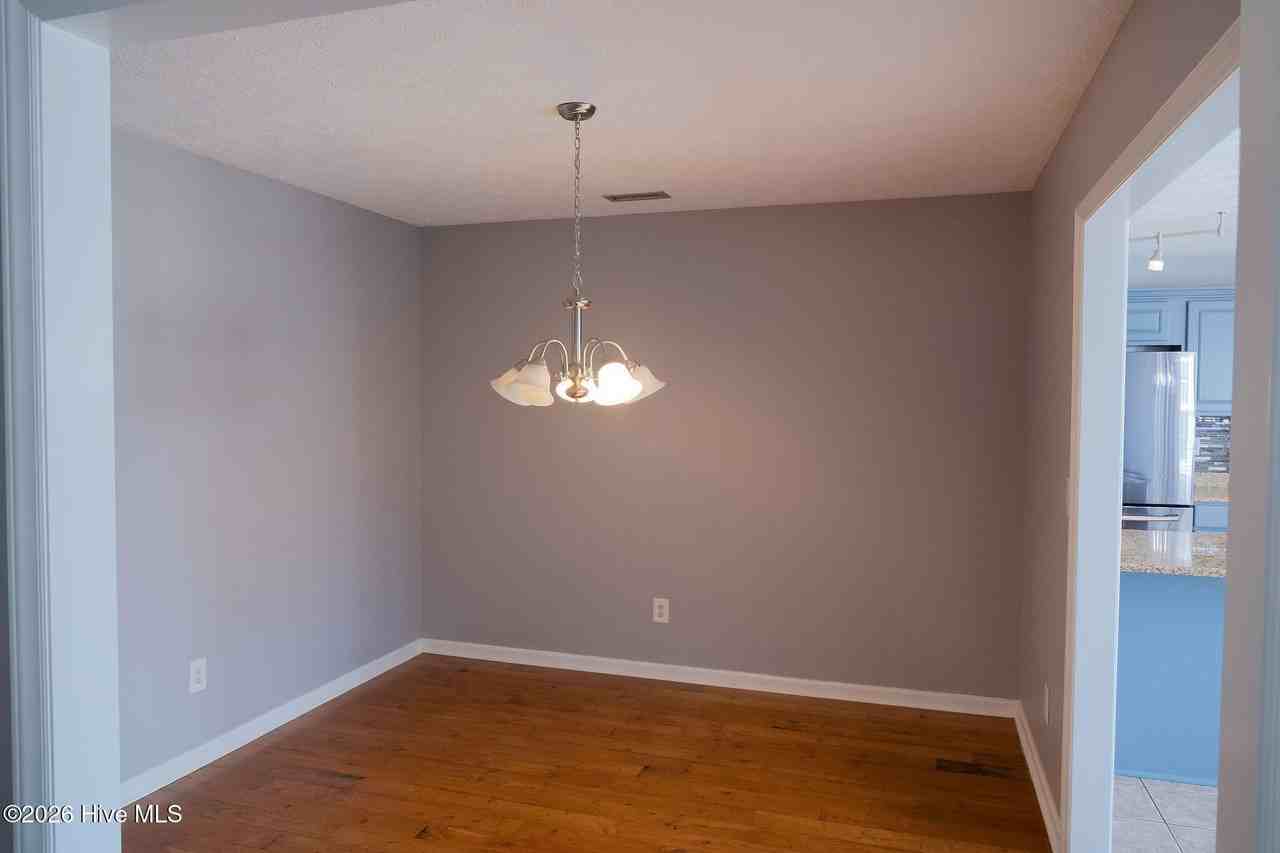 1006 Sheffield Dr - Photo 6 of 41