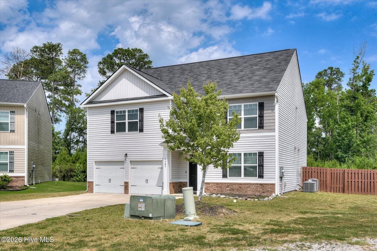 1147 Sims Dr - Photo 3 of 48