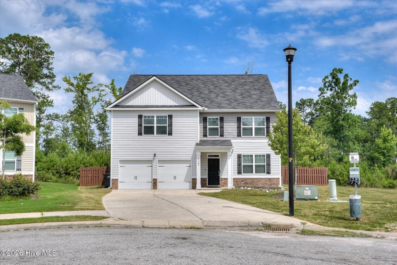 1147 Sims Dr - Photo 4 of 48