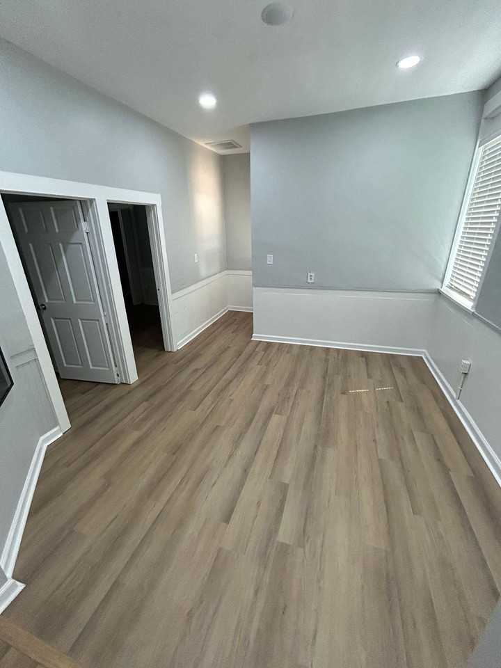 98 Lee Ave #B - Photo 4 of 8