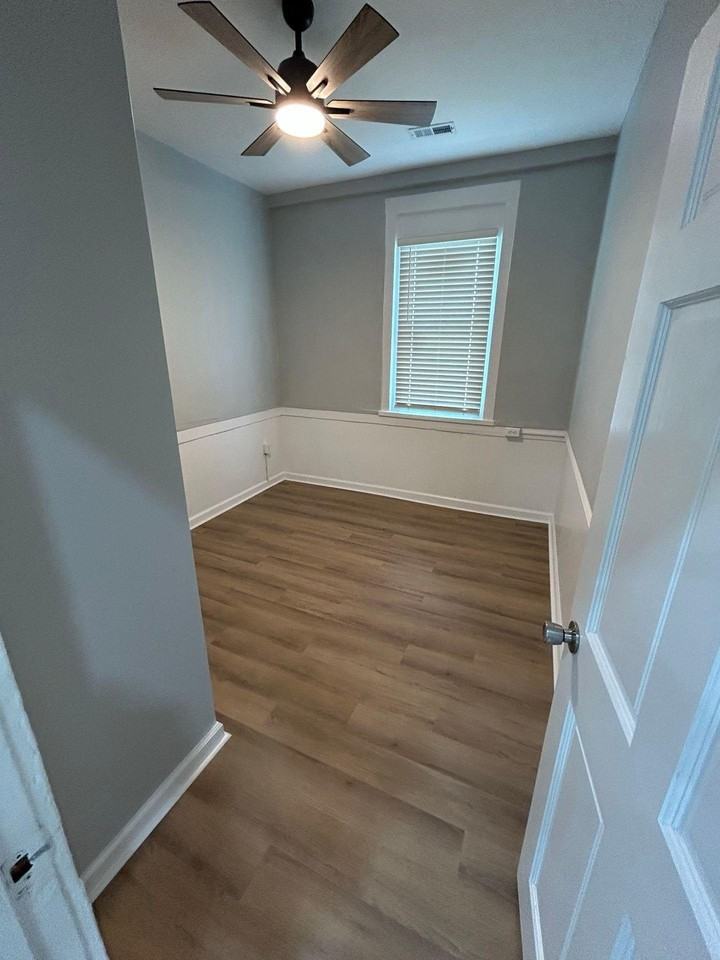 98 Lee Ave #B - Photo 5 of 8