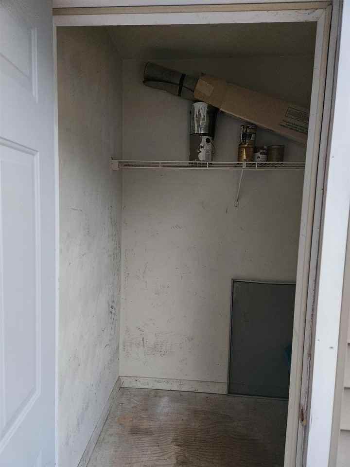 1394 Bradley Dr - Photo 6 of 39