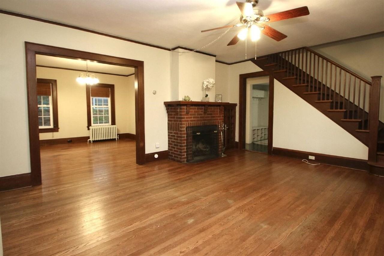 1044 N Main St - Photo 3 of 25