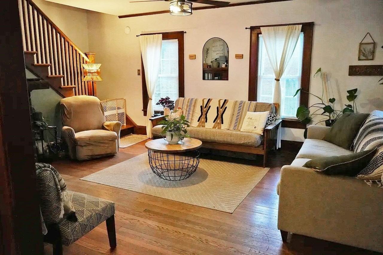 1044 N Main St - Photo 5 of 25