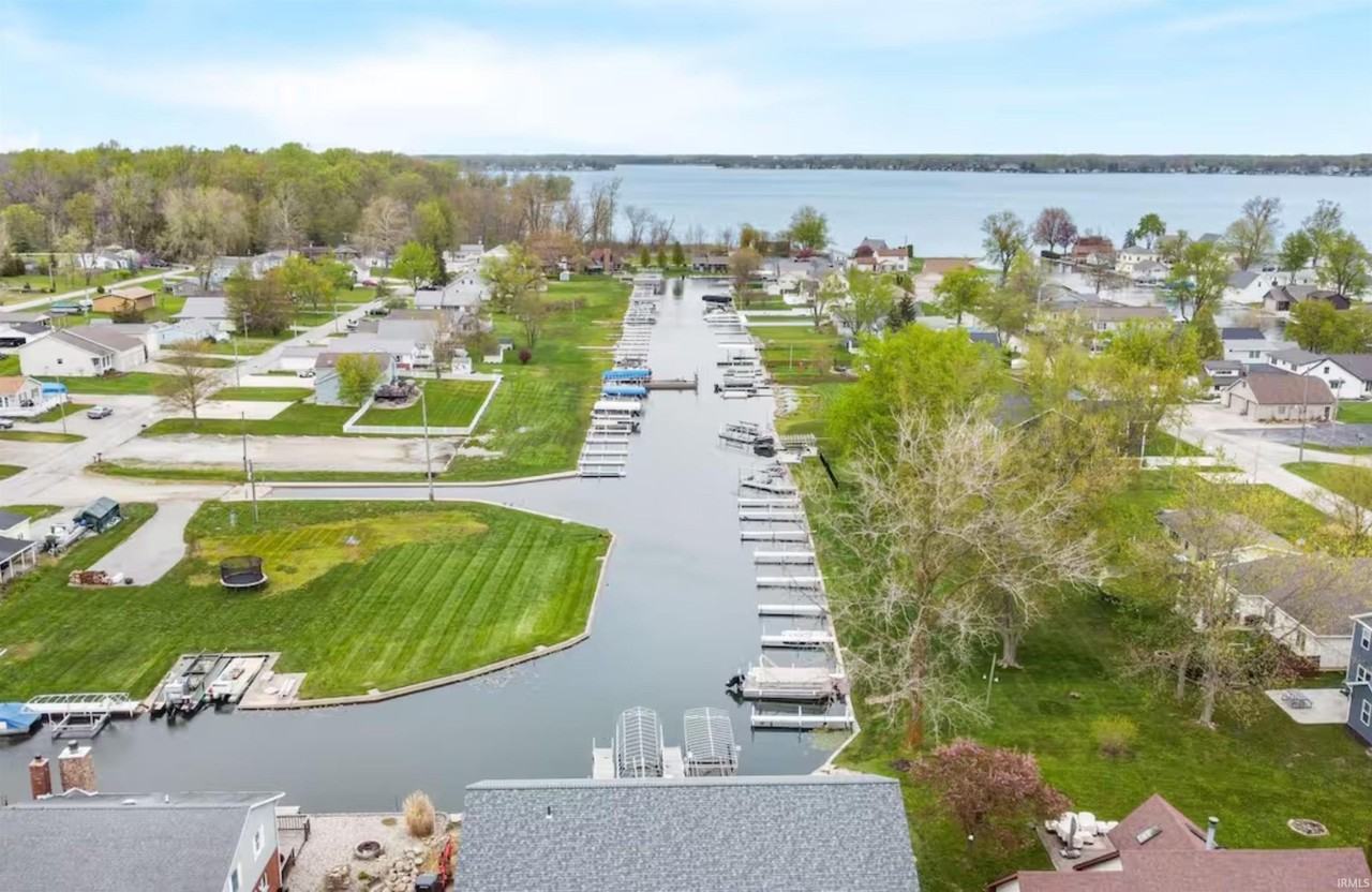 9821 N Marine Key Dr - Photo 2 of 32