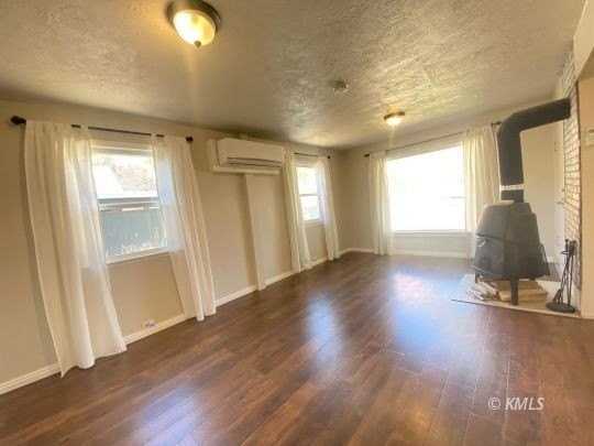 363 N 300 W - Photo 2 of 10