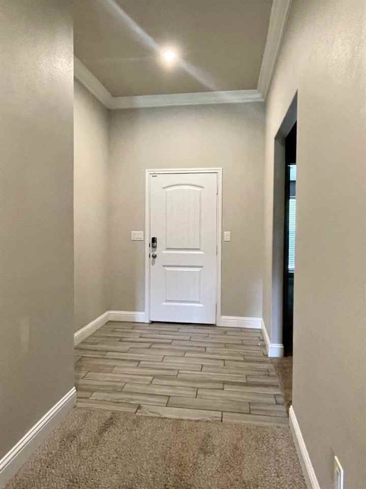7113 90th St - Photo 2 of 23