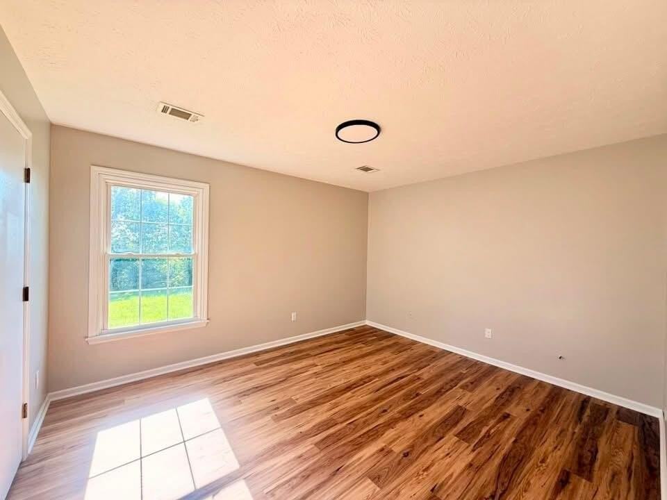 220 Azalea St - Photo 5 of 5