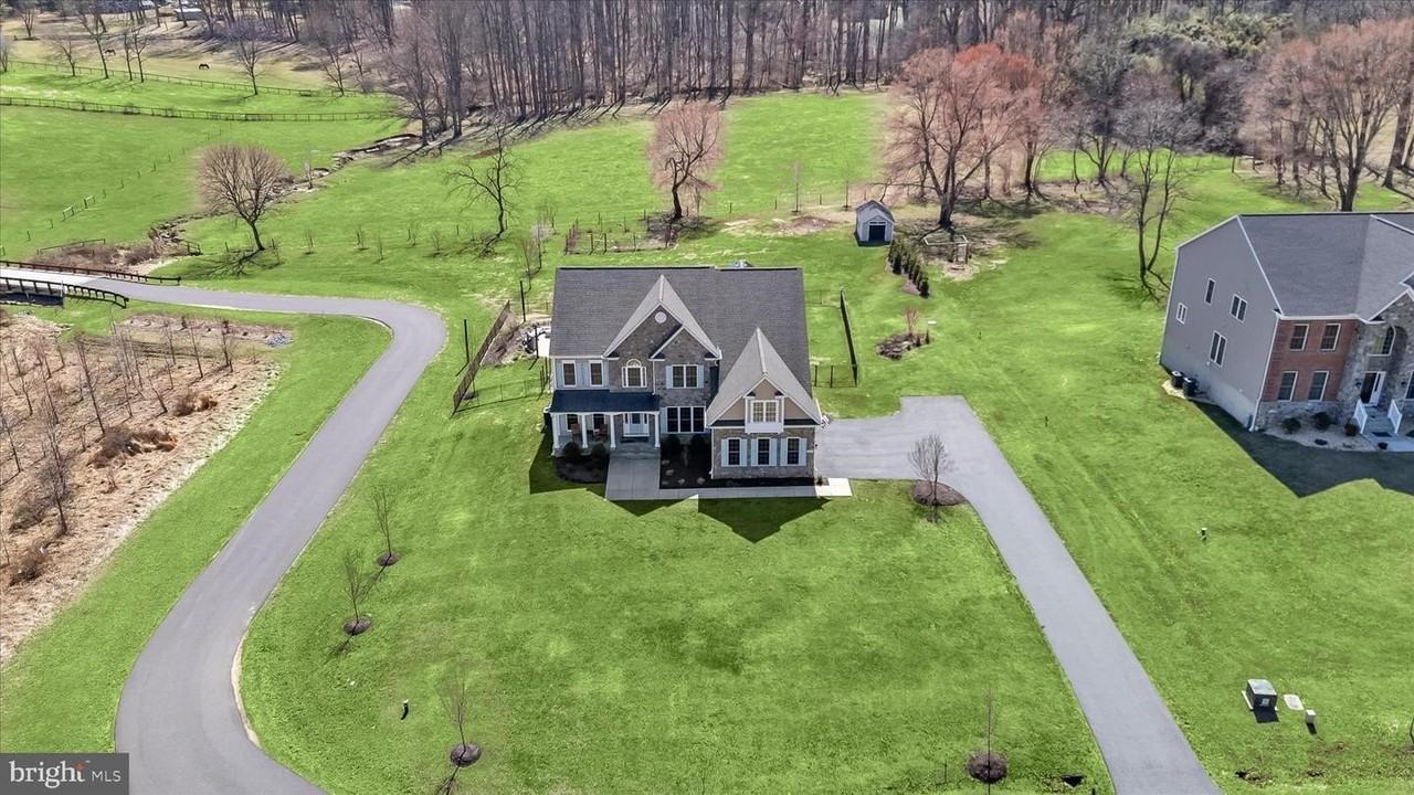 13519 Allnutt Ln - Photo 2 of 50