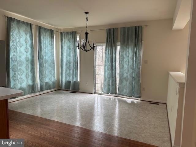 2198 Oak Forest Dr - Photo 3 of 14