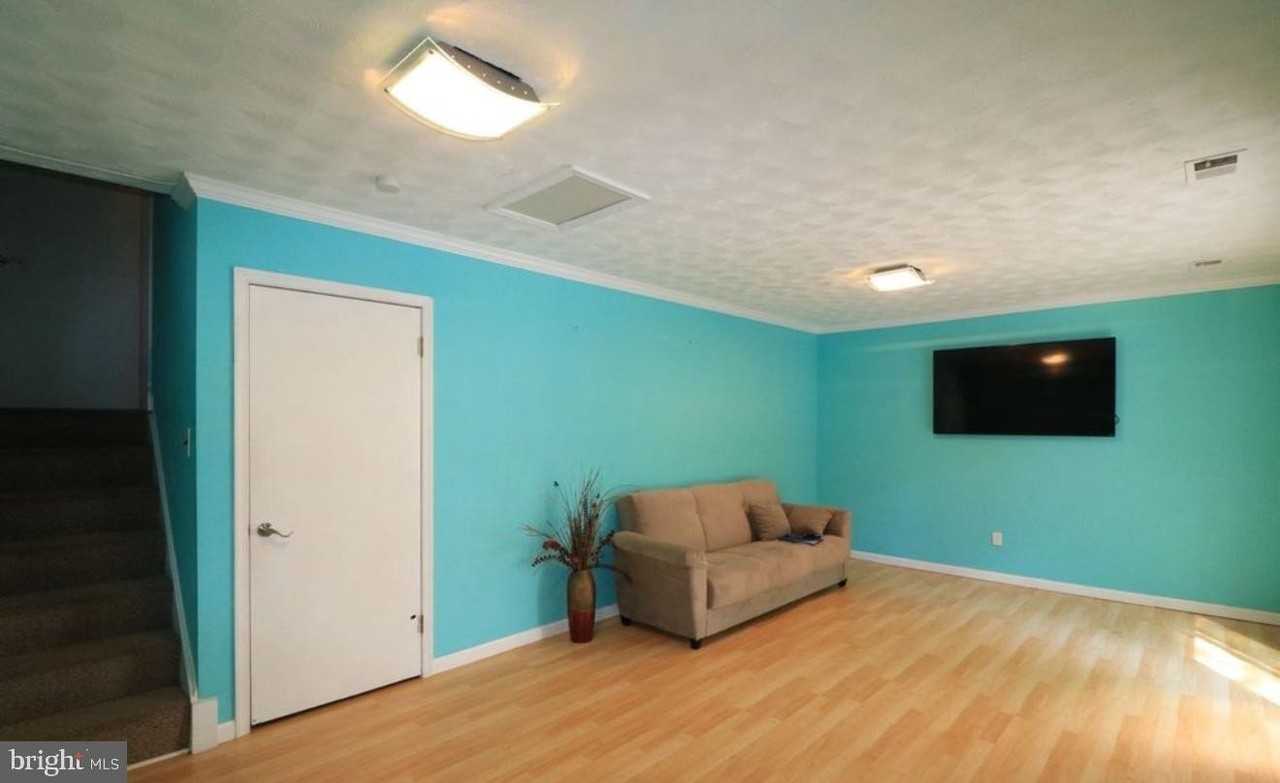 553 Monet Dr - Photo 7 of 22