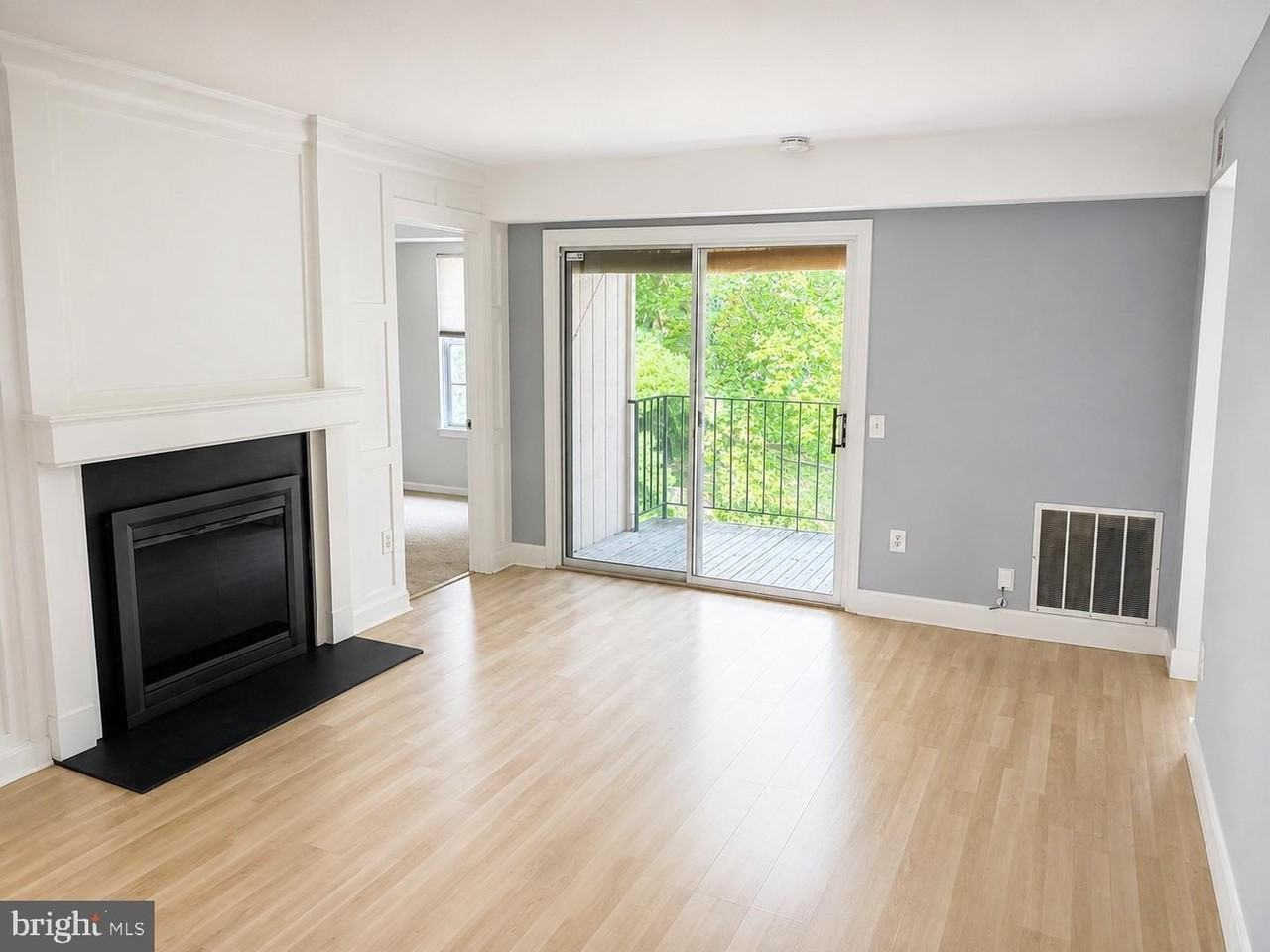 20208 Shipley Ter - Photo 3 of 13