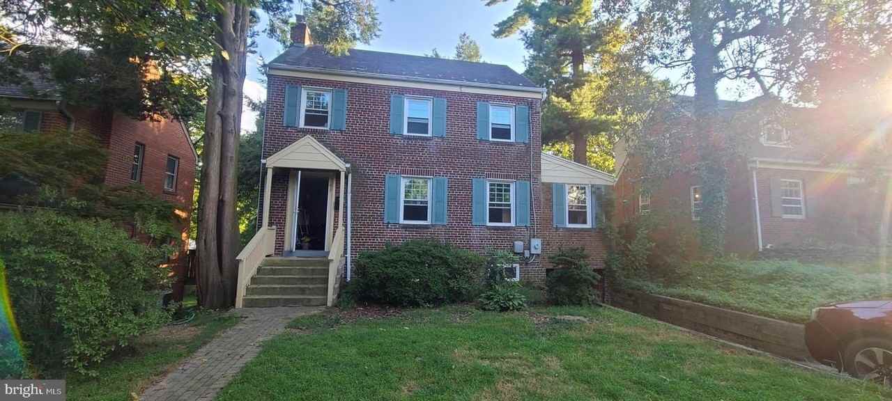 812 Woodside Pkwy - Photo 2 of 23