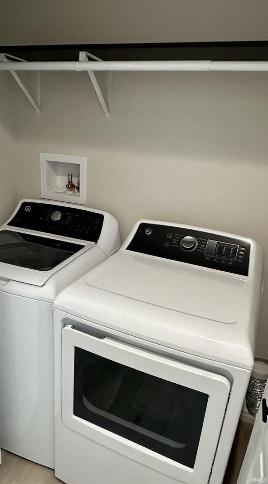 115 E Vine St - Photo 3 of 4