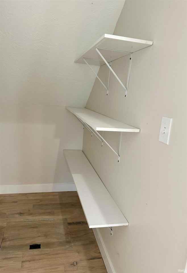 115 E Vine St - Photo 4 of 4