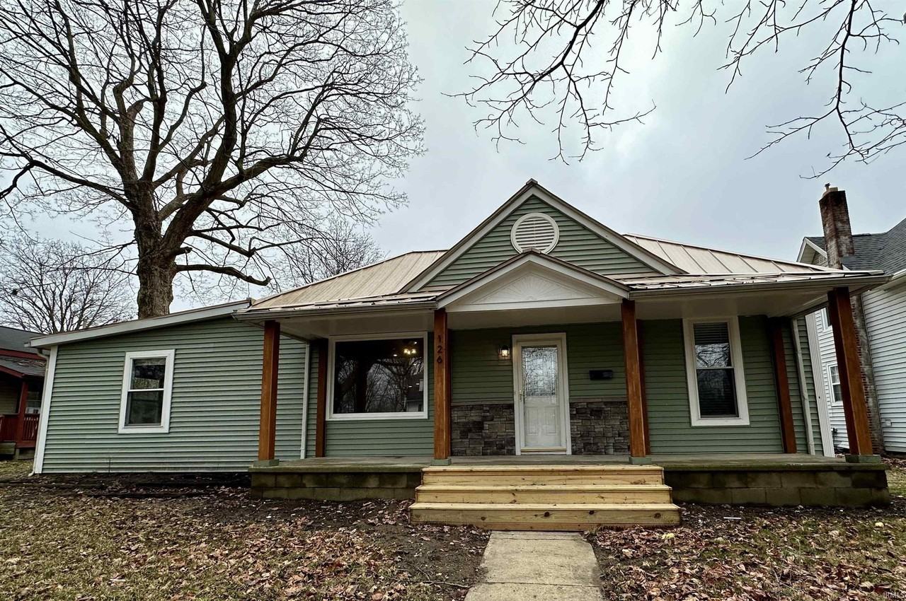 126 E North St - Photo 3 of 24