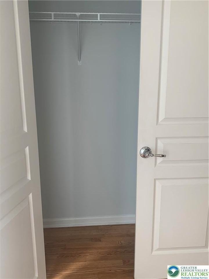 1859 Hemming Way - Photo 5 of 40