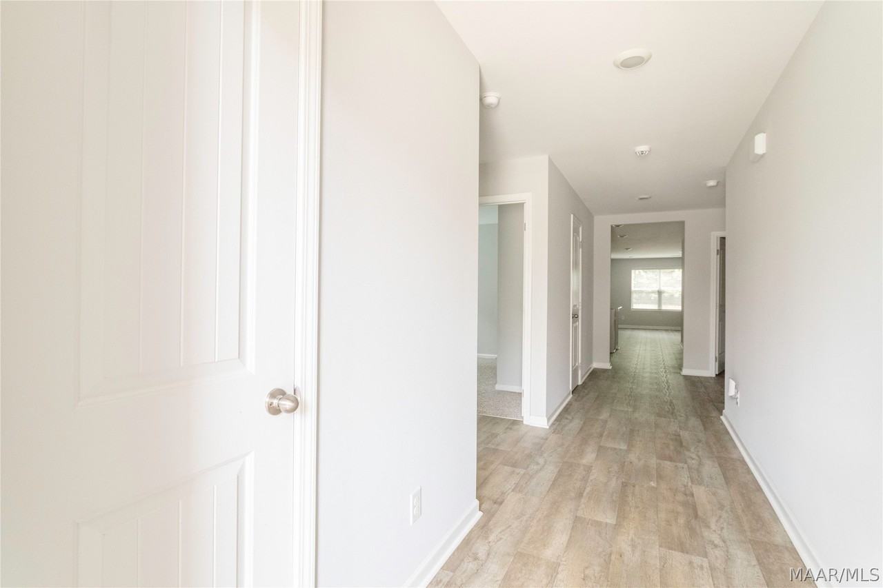 7621 Shaddix St - Photo 4 of 33
