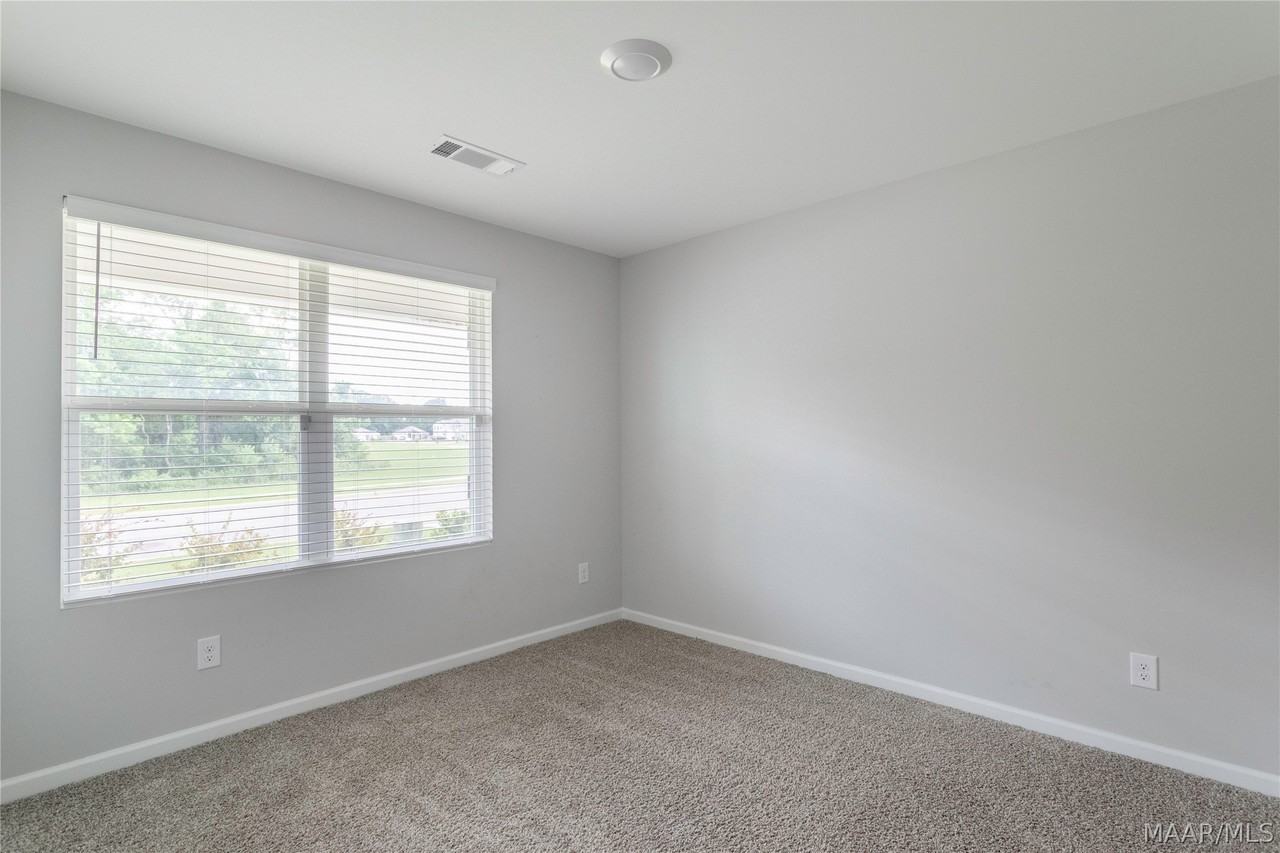 7621 Shaddix St - Photo 5 of 33