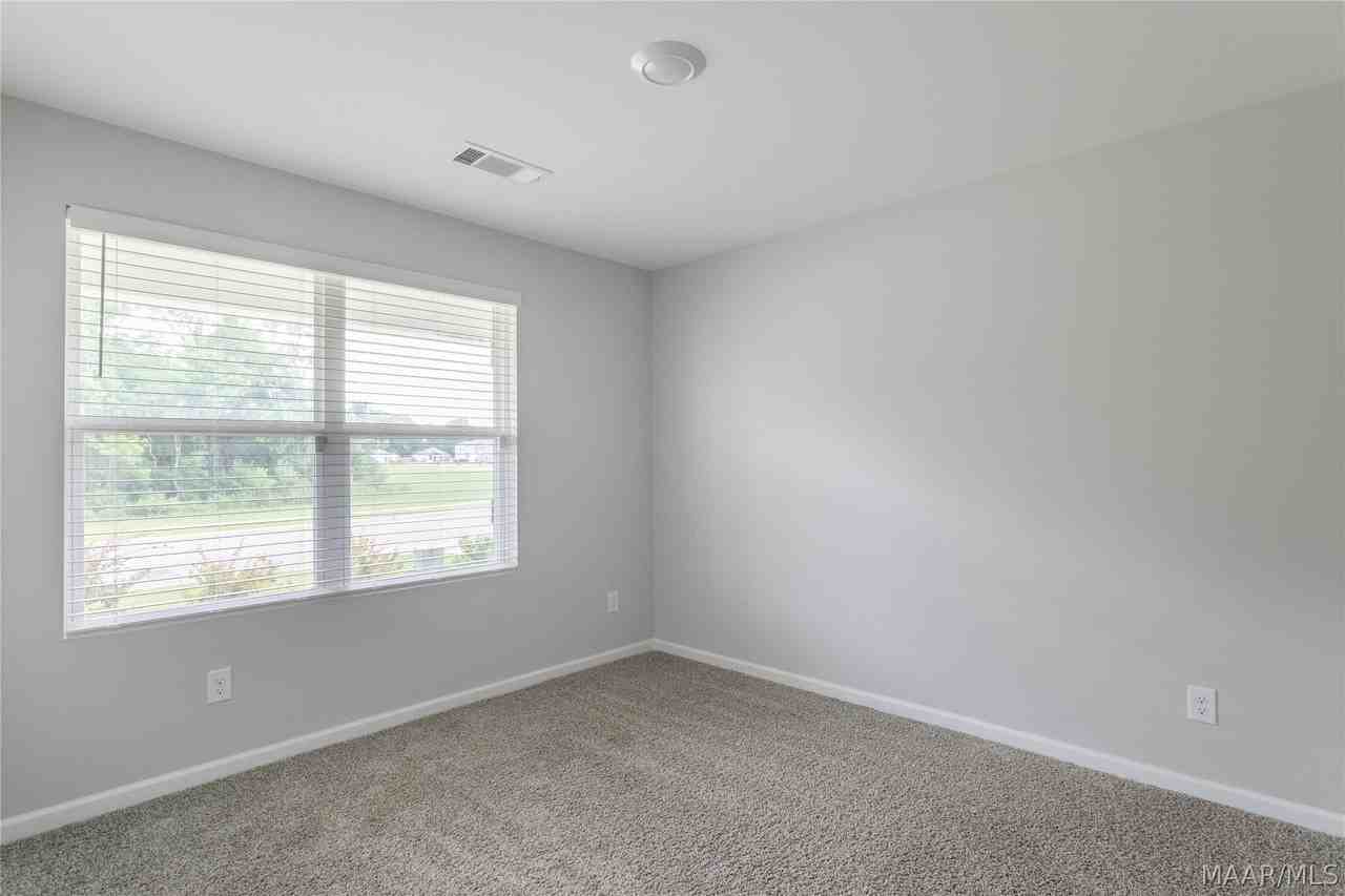 7621 Shaddix St - Photo 6 of 33