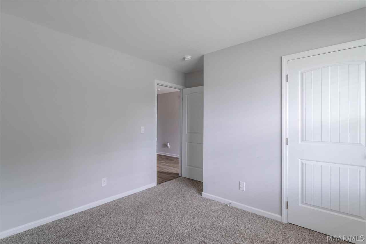 7621 Shaddix St - Photo 7 of 33