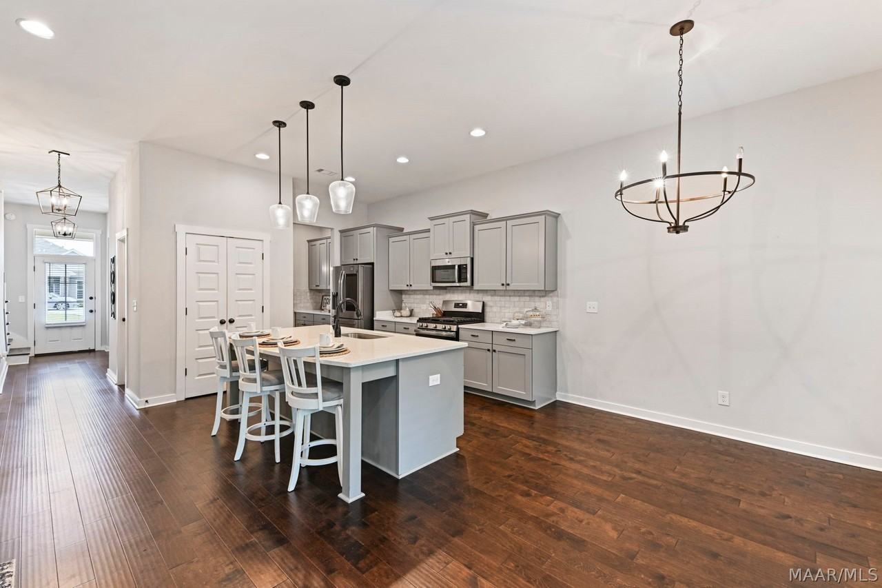 731 Hedgefield Way - Photo 4 of 41