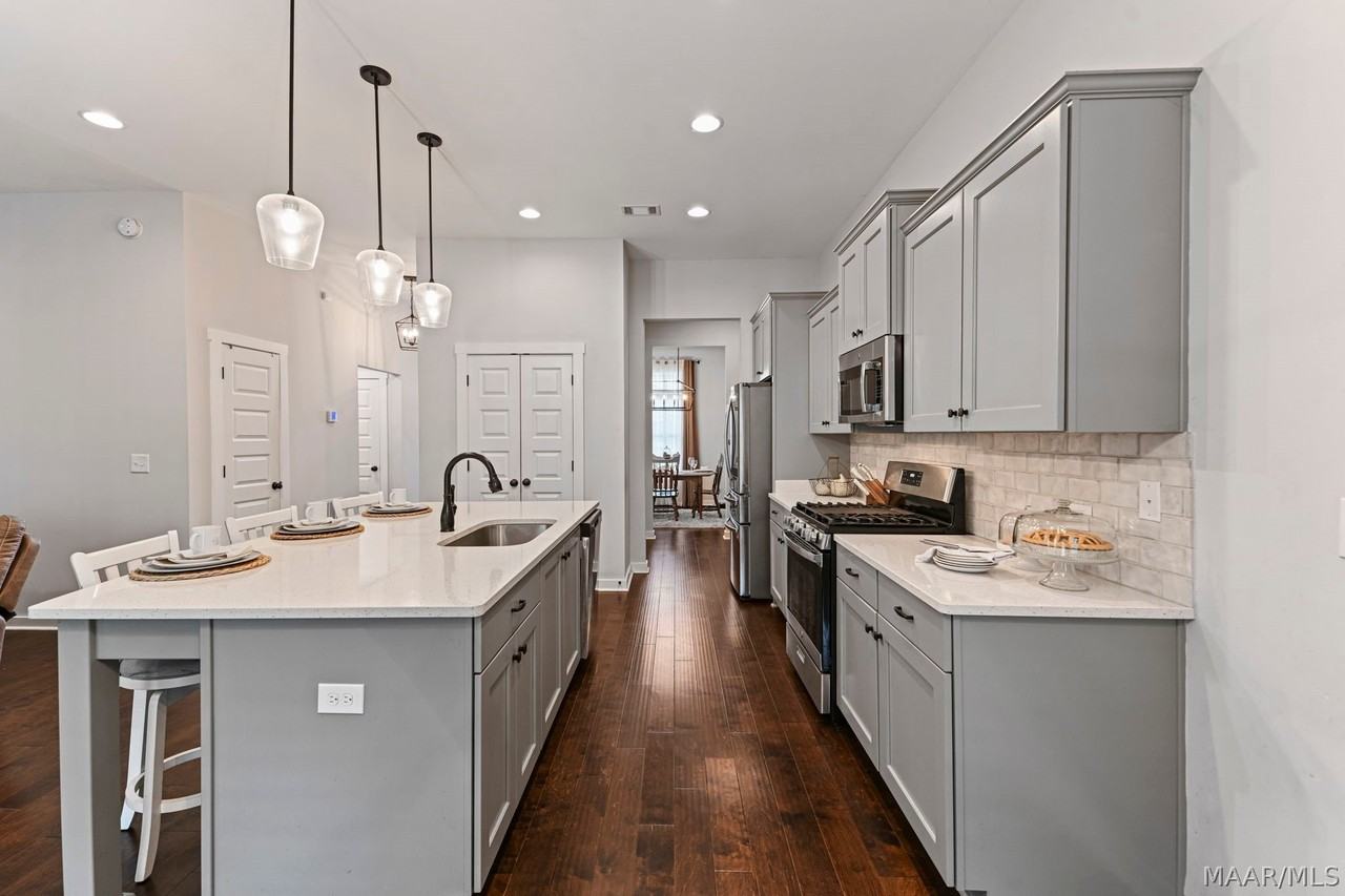 731 Hedgefield Way - Photo 5 of 41