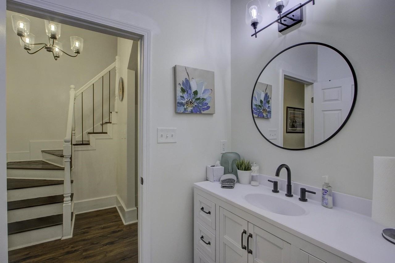 1855 Oliver Ave - Photo 7 of 37