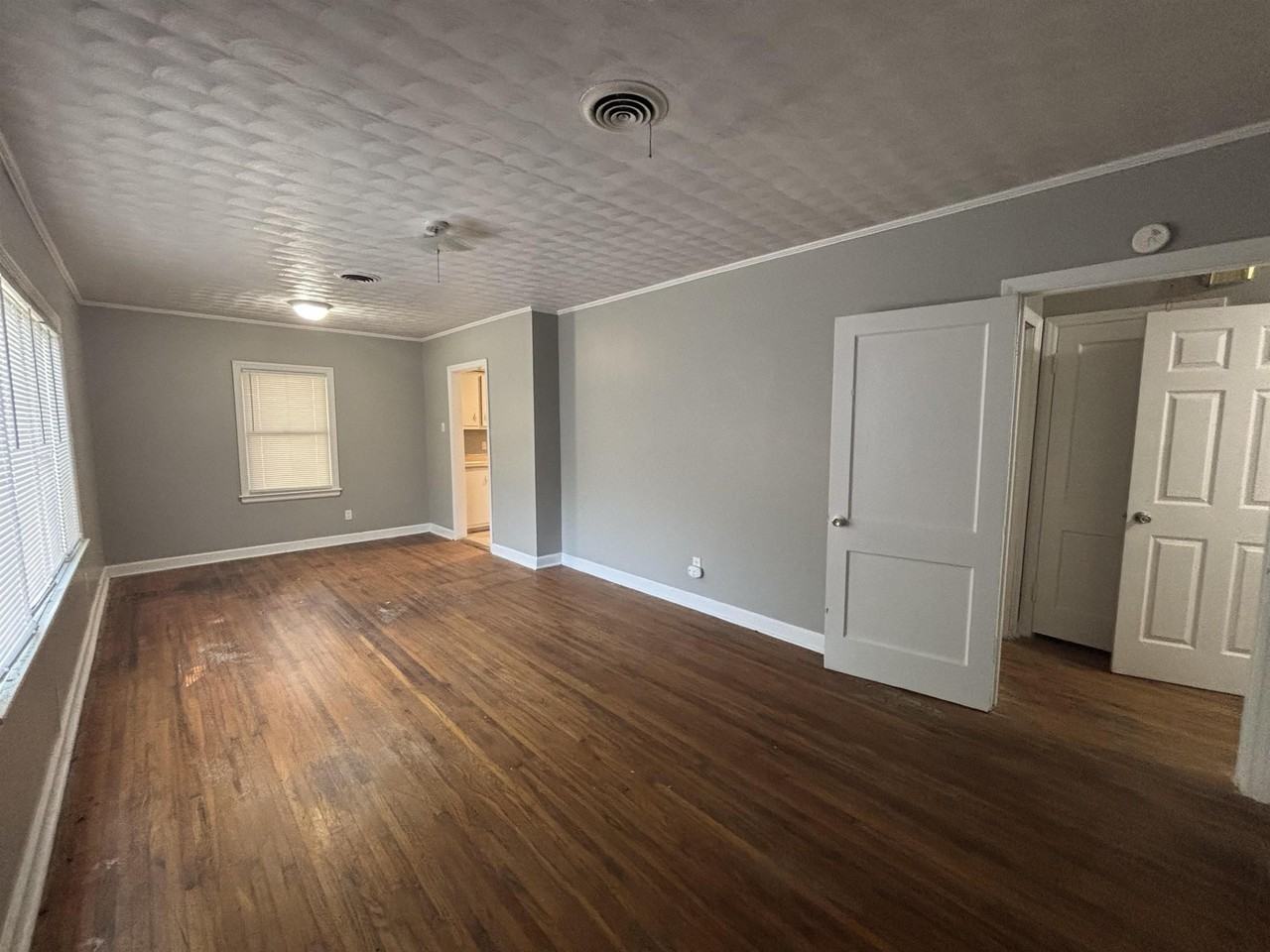 1294 Pallwood Rd - Photo 2 of 9