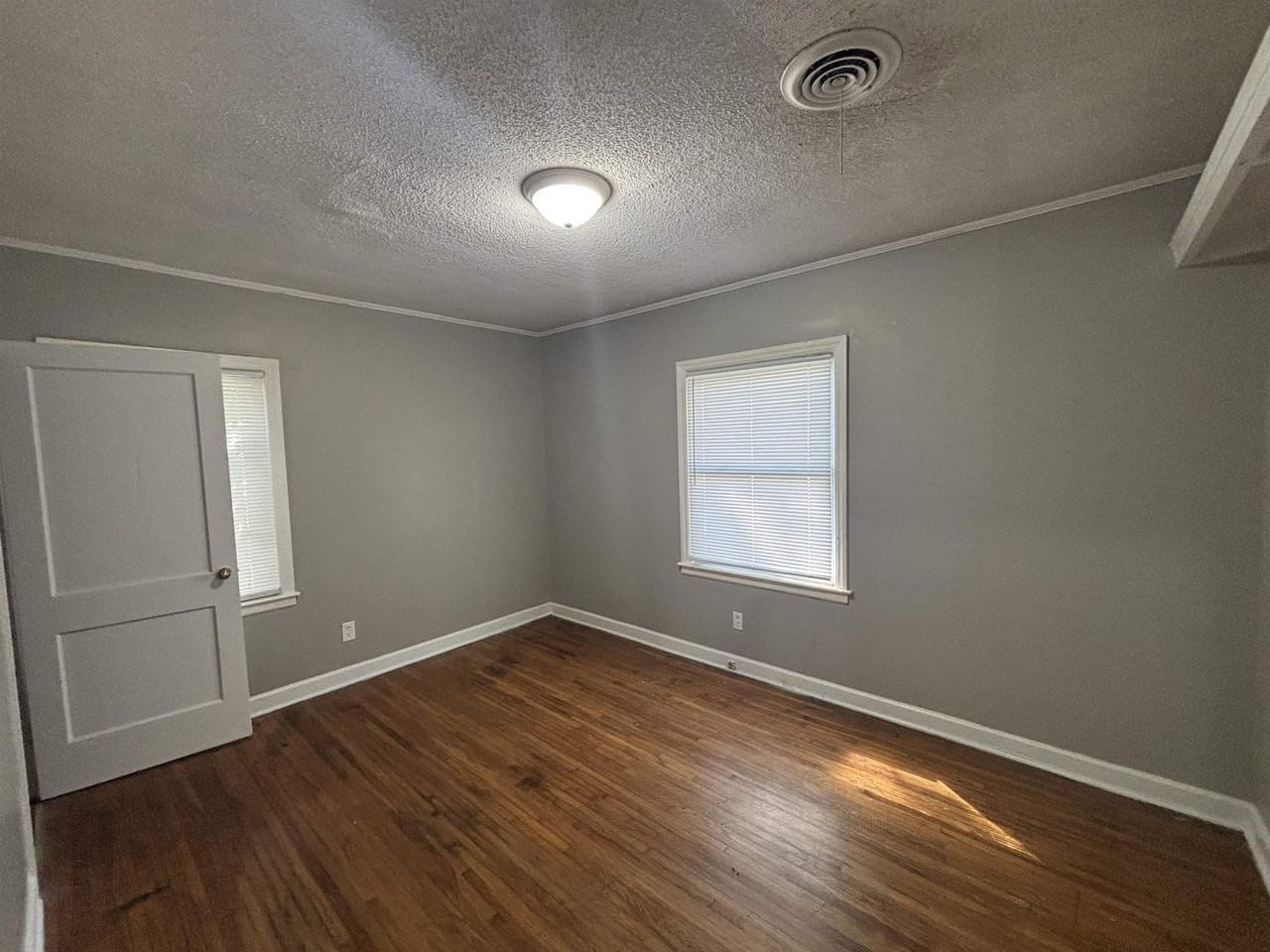1294 Pallwood Rd - Photo 6 of 9