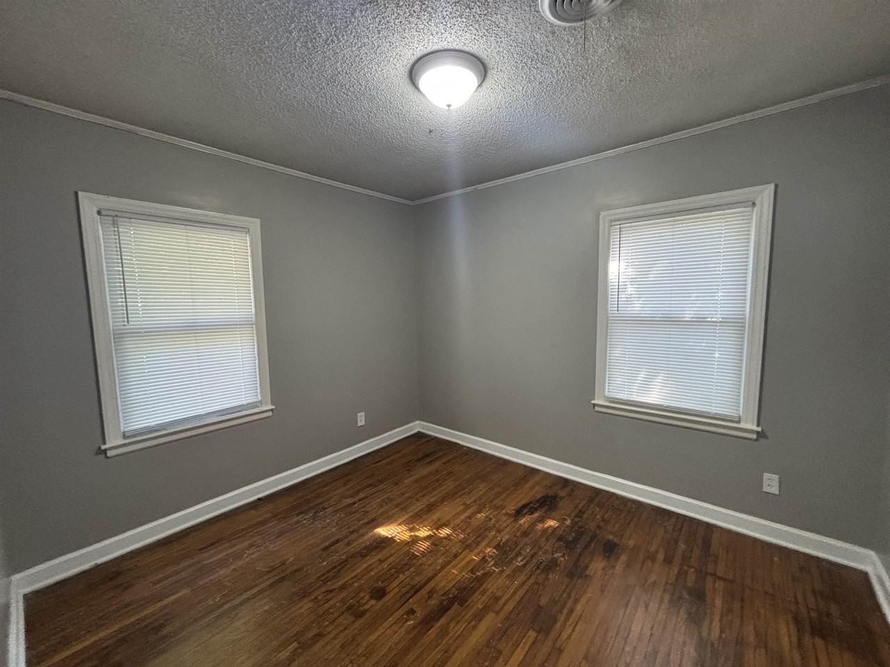 1294 Pallwood Rd - Photo 7 of 9